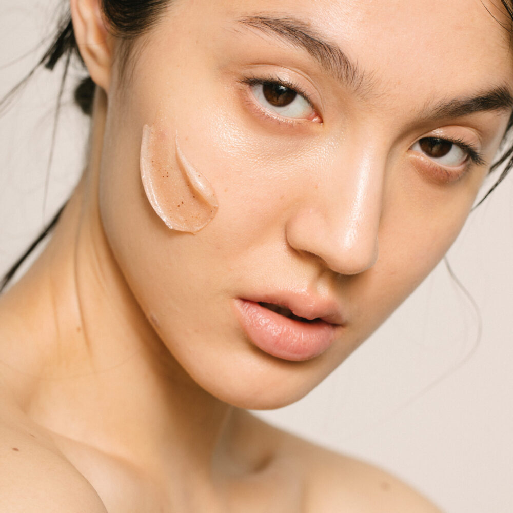 6 - ILLUMINATING Micro Exfoliating Mask
